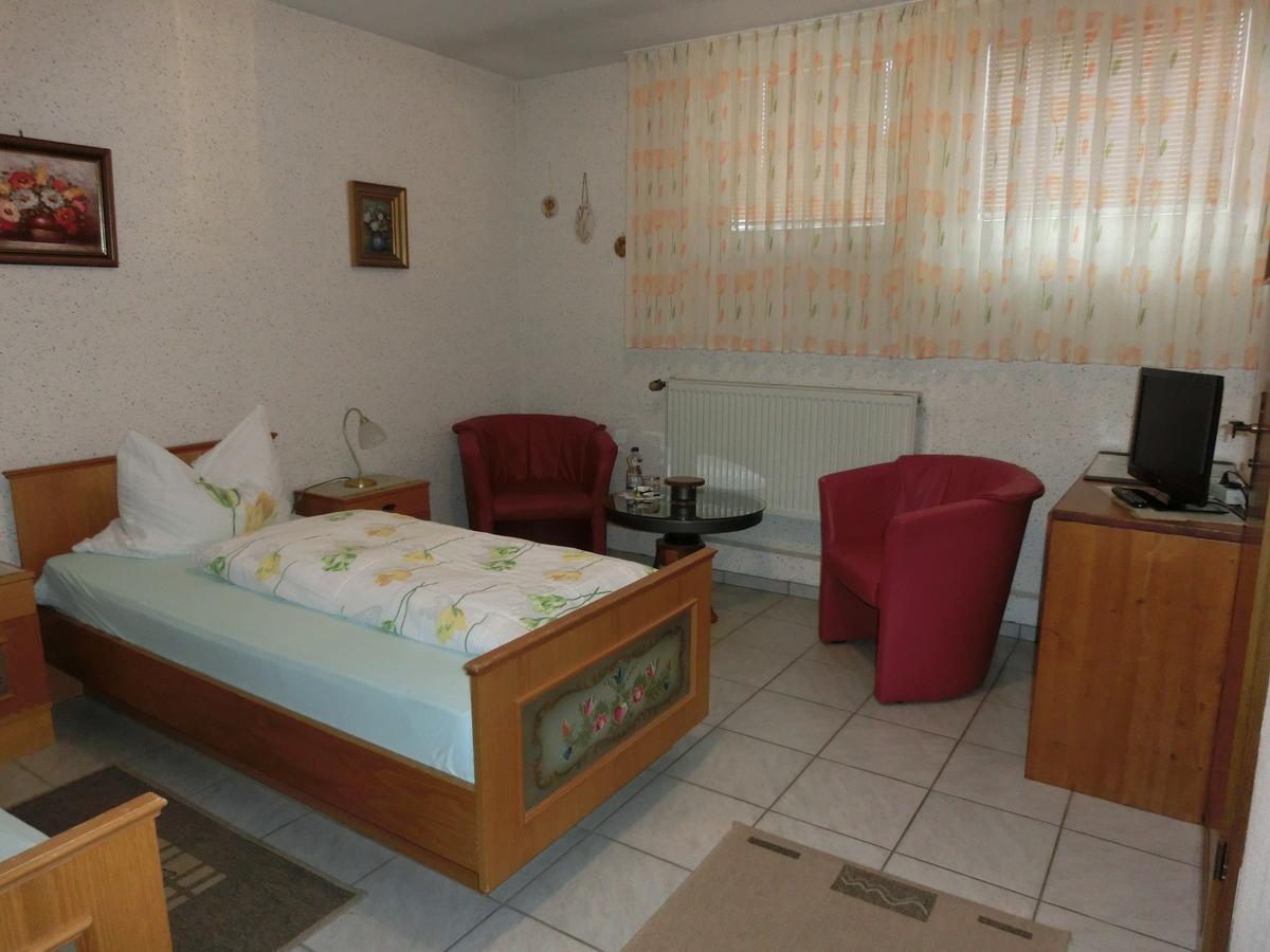 Pfaelzer Stuben Hotel Landstuhl Kültér fotó